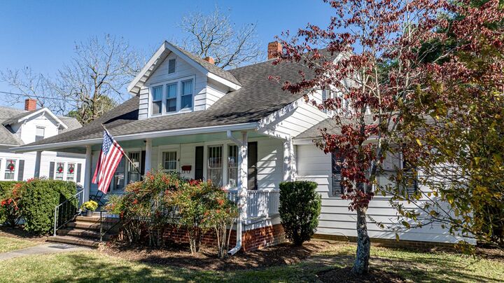 Property Photo: 4 Lake St VA 23417