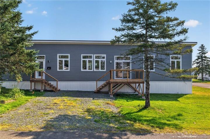 Property Photo:  15 Carolyn Crescent  NB E1E 3T6 