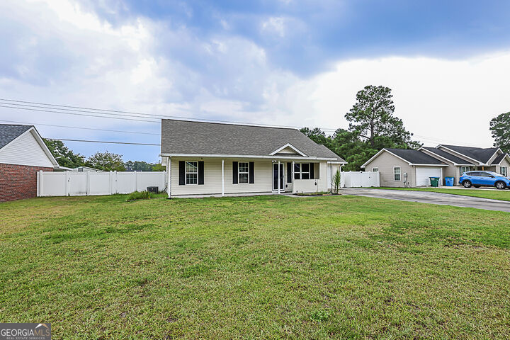 Property Photo: 111 Reese Way GA 31326