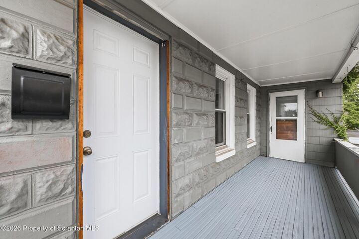 Property Photo:  305 Dean Court  PA 18704 