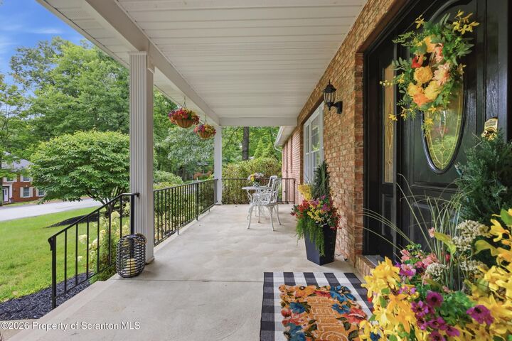 Property Photo:  104 Skyline Drive  PA 18411 
