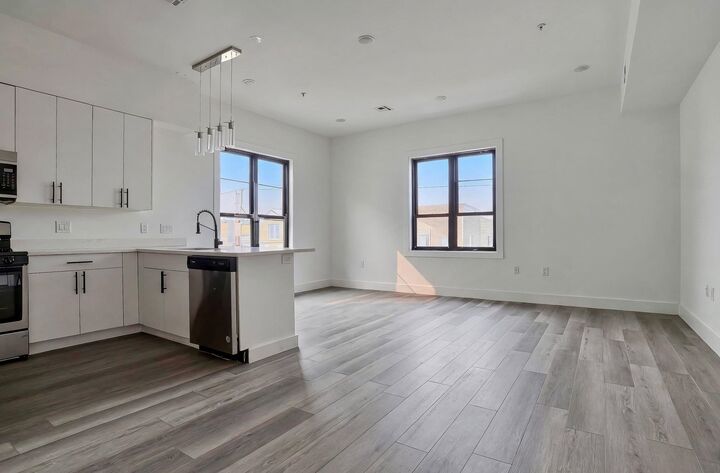 Property Photo: 425 Avenue C 501 NJ 07002