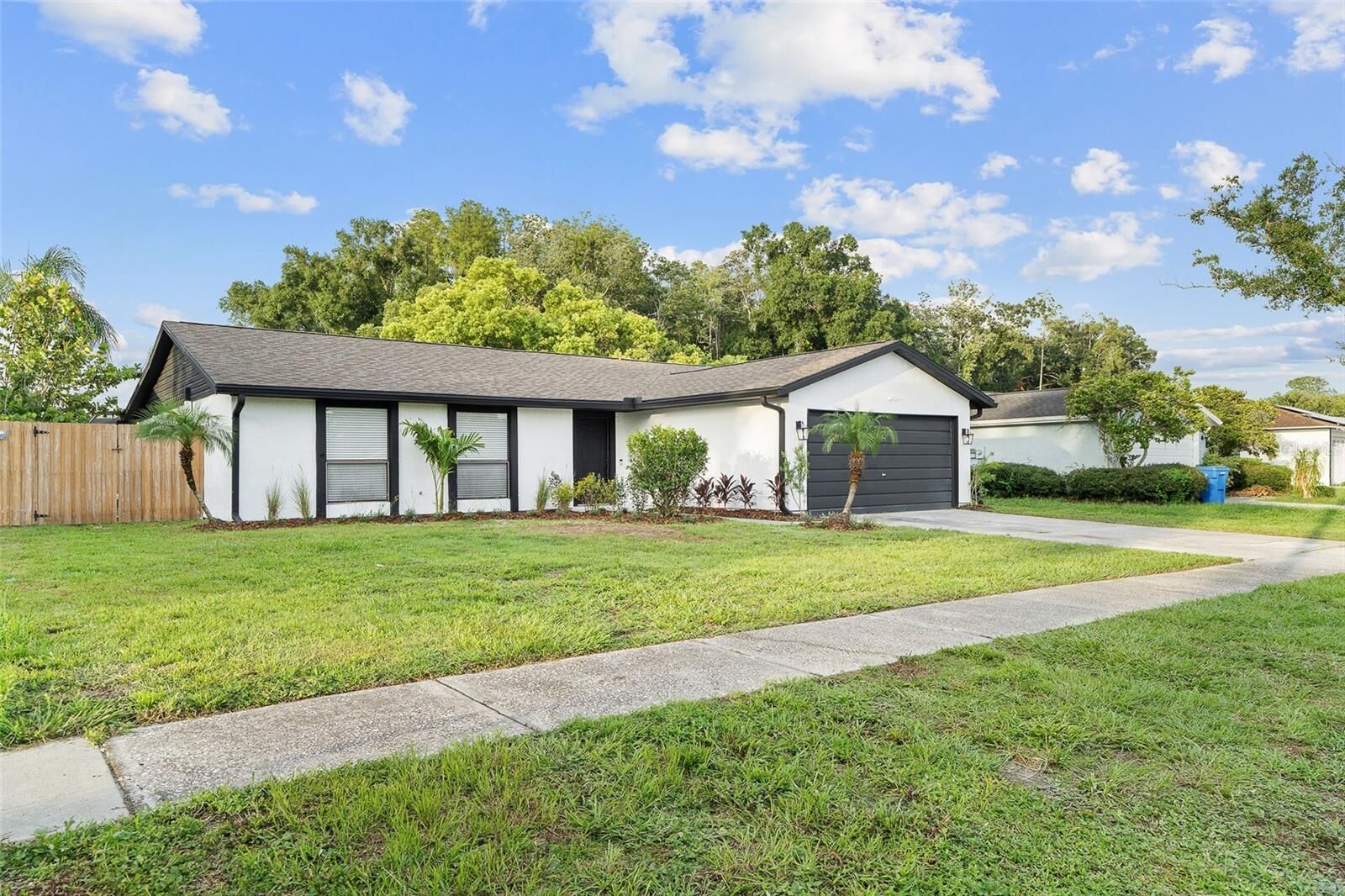 Property Photo:  5308 Black Pine Drive  FL 33624 