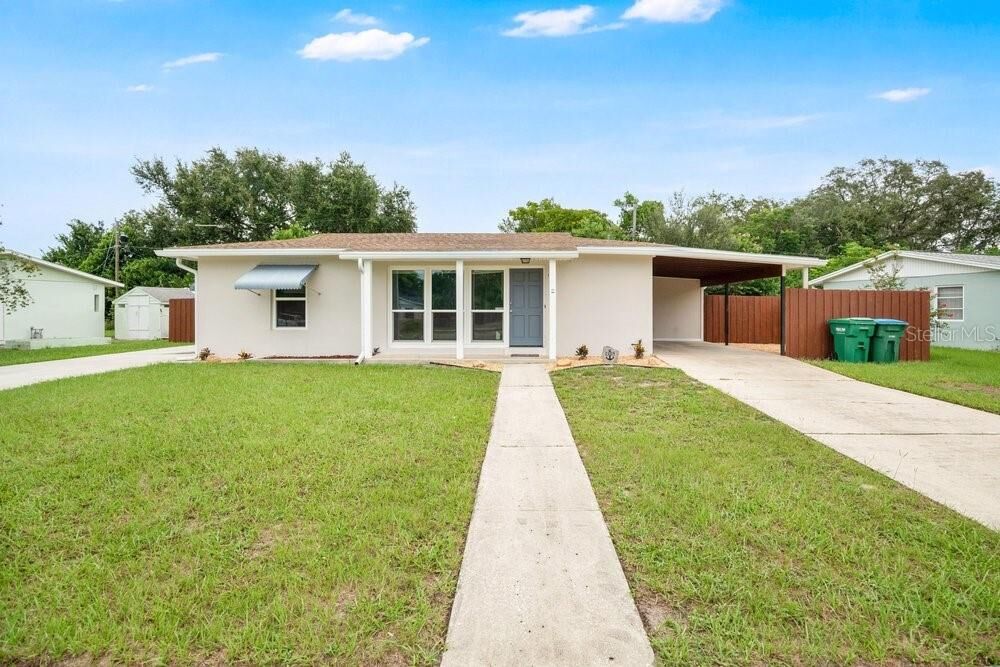 Property Photo:  1109 Cobblestone Avenue  FL 32725 
