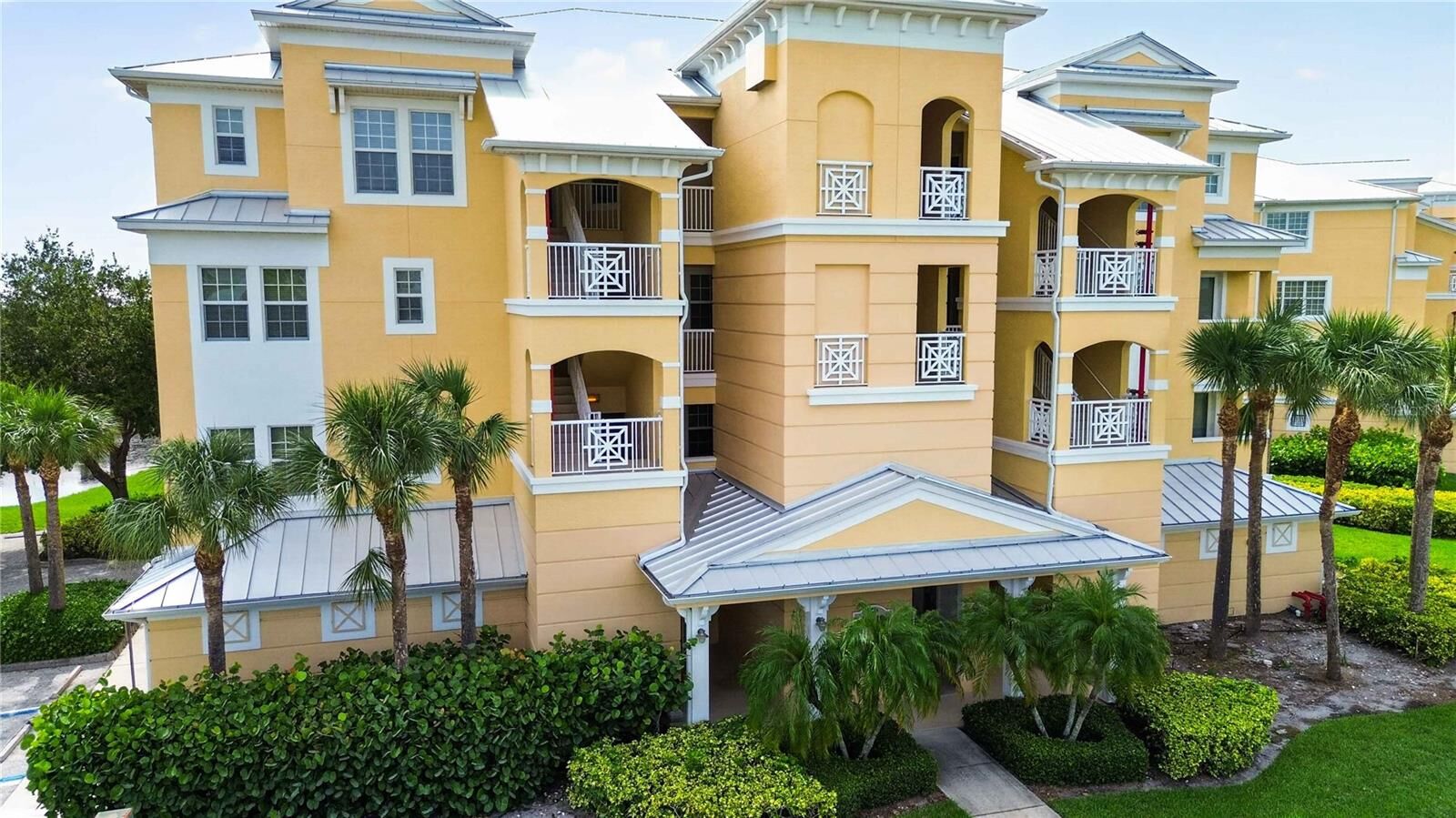 Property Photo: 10540 Amberjack Way 102 FL 34224