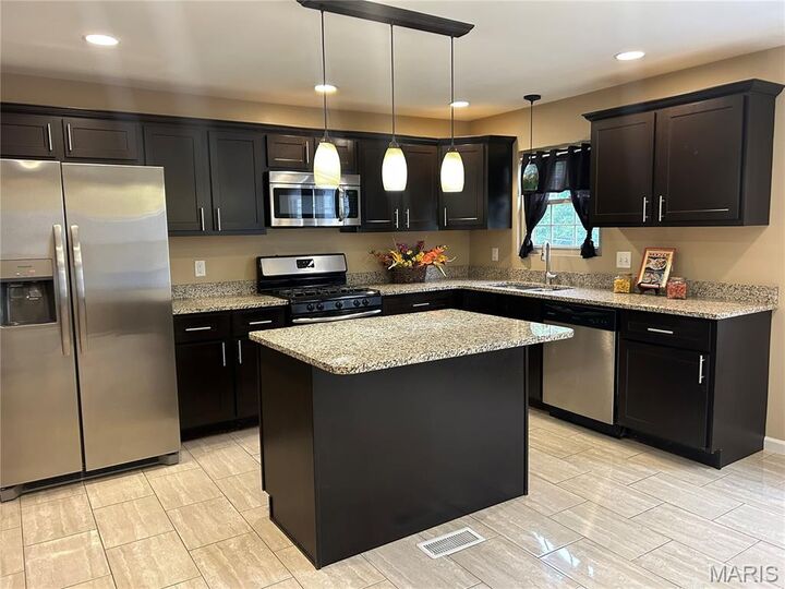 Property Photo:  31 Graeler Drive  MO 63146 