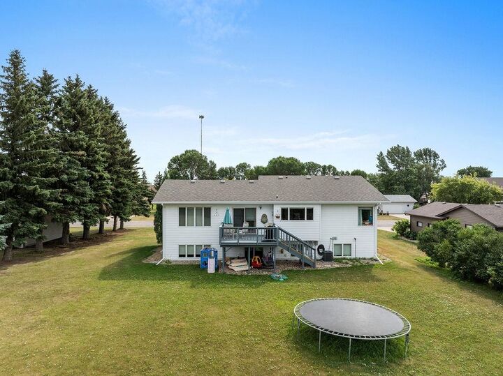 Property Photo:  917 2nd Ave NW  ND 59760 