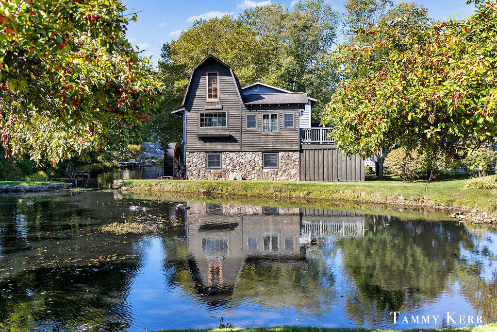 Property Photo:  844 Holland Street  MI 49453 
