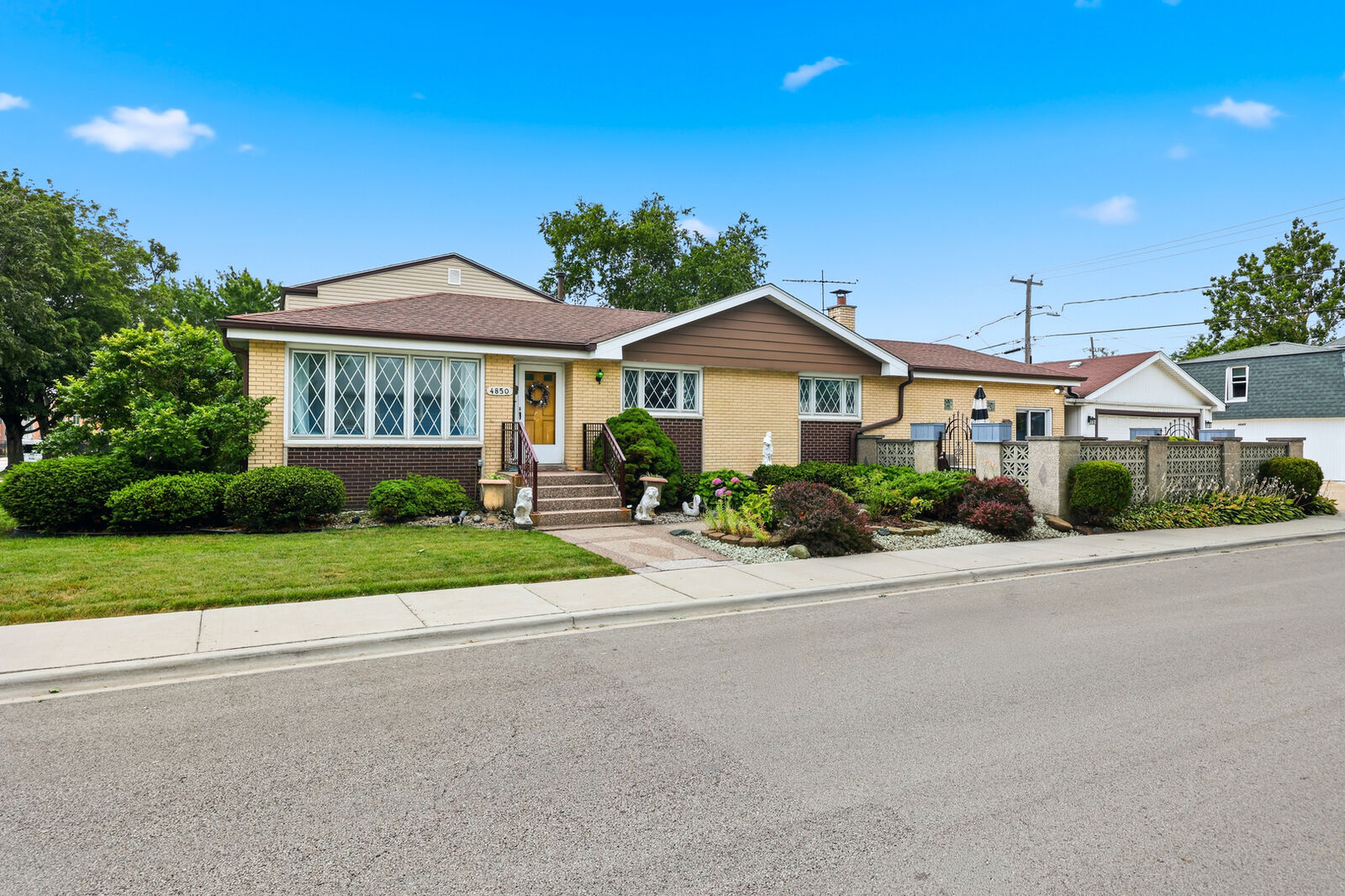 Property Photo: 4850 Michigan Avenue IL 60176