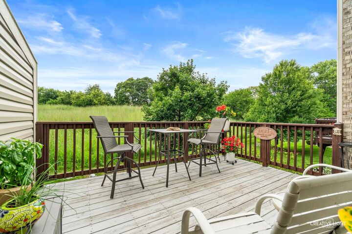 Property Photo:  