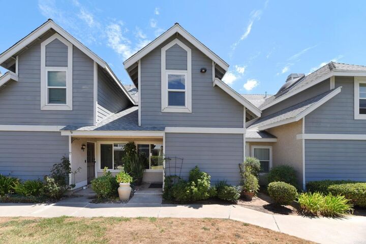 Property Photo:  13230 Johannesberg Way 16  CA 92064 