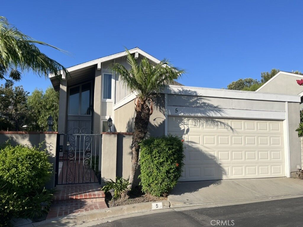 Property Photo:  5 Tiger  CA 92604 