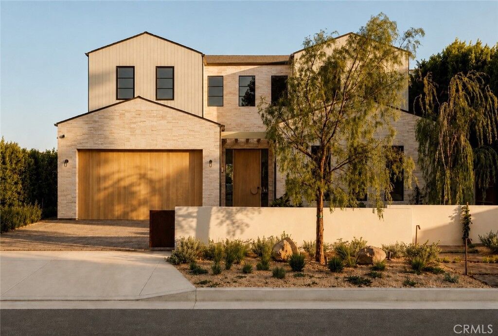 Property Photo: 4521 Mary Ellen Avenue CA 91423