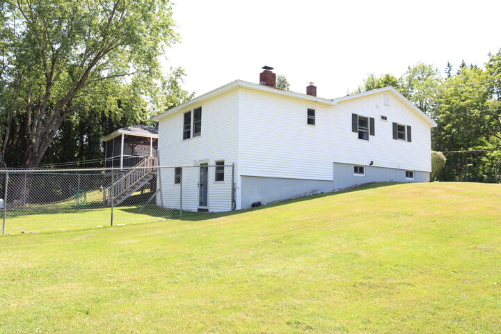 Property Photo: 293 Lebanon Road ME 04496