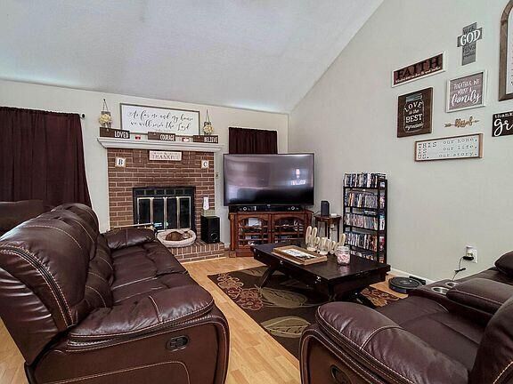 Property Photo:  2206 Nancy's Path Path  FL 32547 