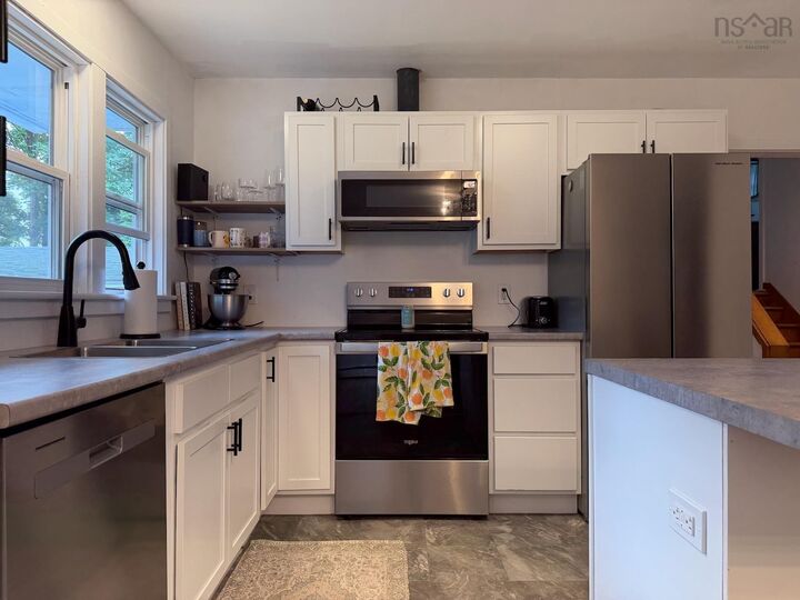 Property Photo:  7 Highland Avenue  NS B5A 2A3 