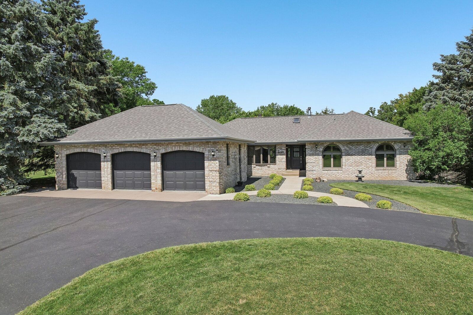 Property Photo: 8583 Bower Path MN 55076