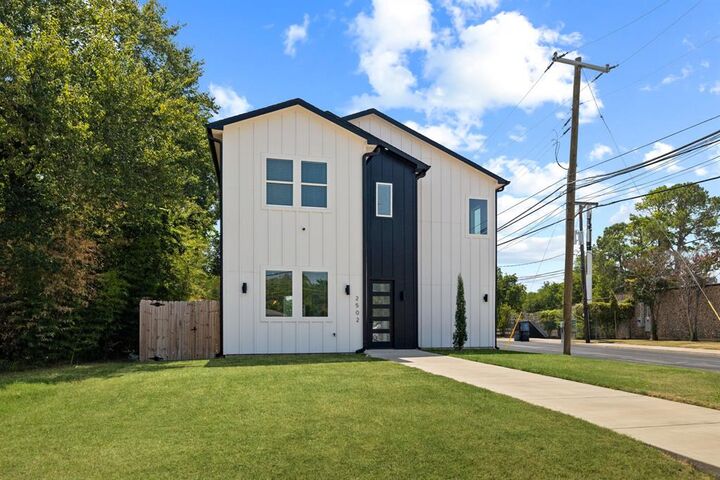Property Photo: 2502 Elsie Faye Heggins Street TX 75215