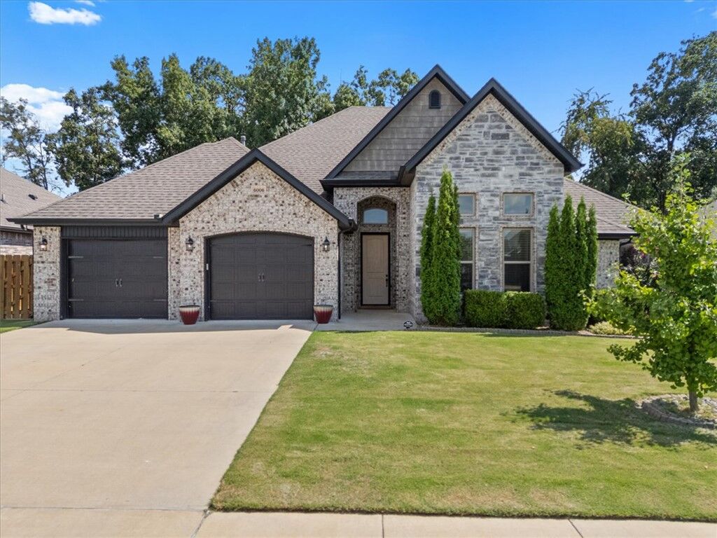 Property Photo:  6006 W Buckeye Drive  AR 72758 