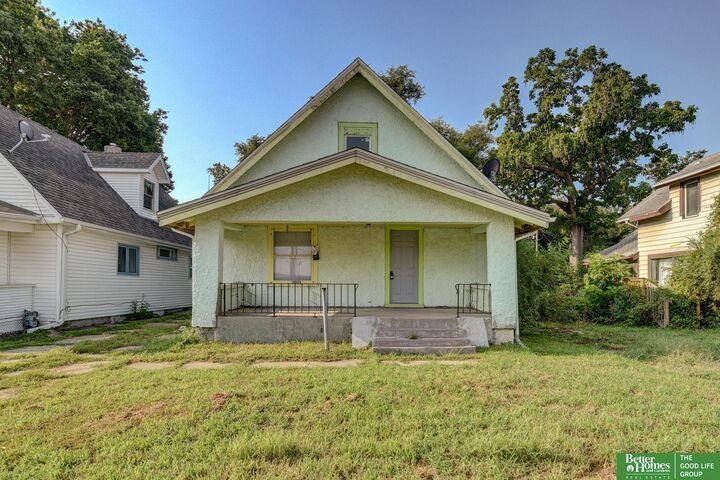 Property Photo:  3023 Larimore Avenue  NE 68111 
