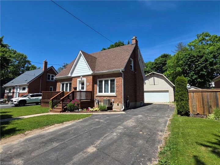 Property Photo:  76 Brentwood Avenue  ON N2H 2C8 