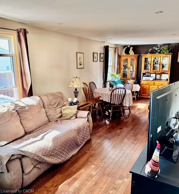 Photo de la propriété:  342 Barton Street  ON L8E 2K9 