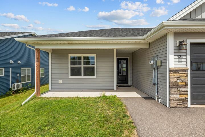 Property Photo:  12 Essex Crescent  PE C1E 3P4 