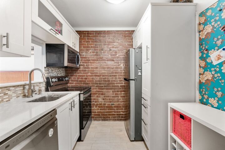 Property Photo:  298 Commonwealth Ave G1  MA 02115 