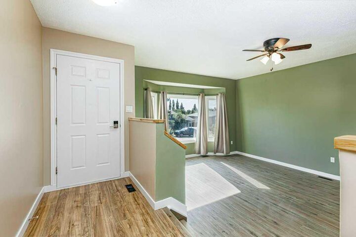 Property Photo: 14 Eagle Road AB T4L 1S2