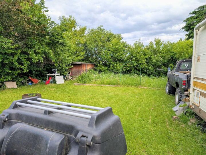 Property Photo: 209 7 Street SE AB T0G 2A3