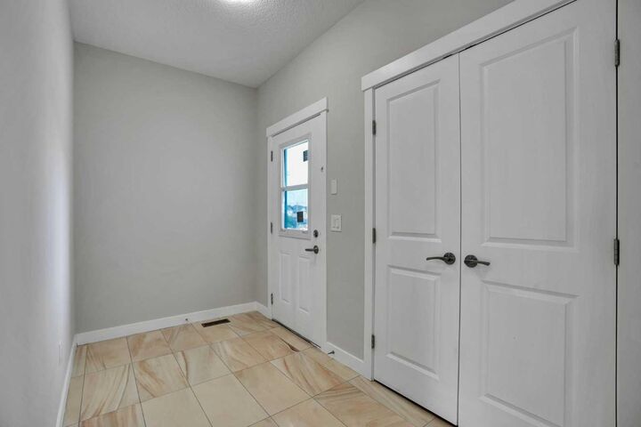 Property Photo: 368 Nolanhurst Crescent NW AB T3R 0Z1
