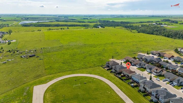 Property Photo: 78 Sandpiper Drive AB T0M 0W0