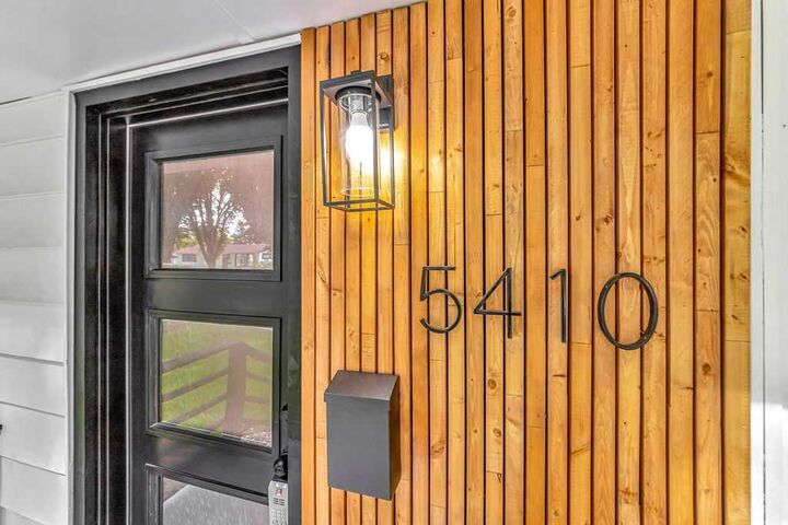 Property Photo: 5410 46th Street AB T9V 0E3