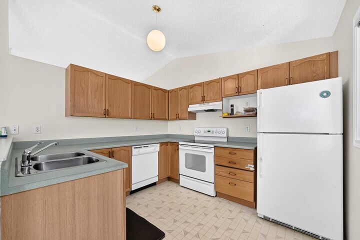 Property Photo: 23 San Diego Manor NE AB T1Y 7B6