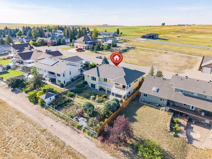 Property Photo: 416 7 Avenue NE AB T0K 1M0