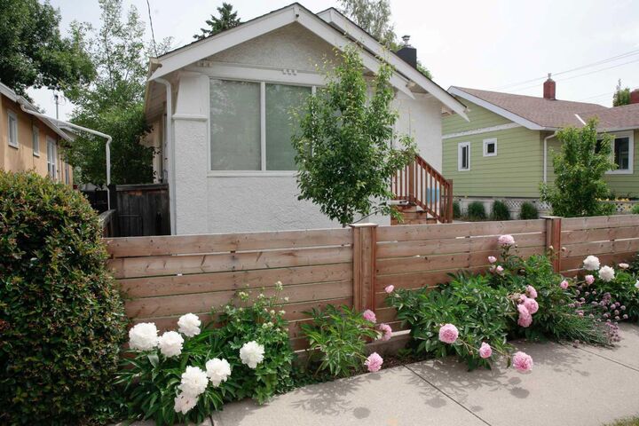 Property Photo: 1312 4 Street NW AB T2M 2Y4