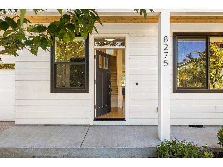 Property Photo:  8275 SE 29th Pl  OR 97202 