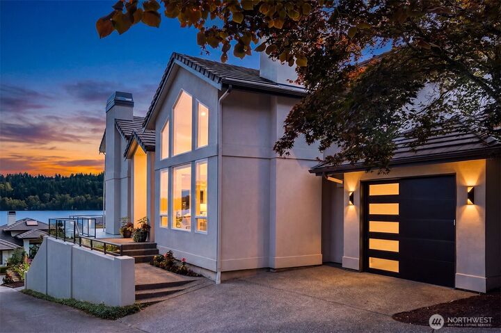 Property Photo: 3246 W Lake Sammamish Parkway NE WA 98052