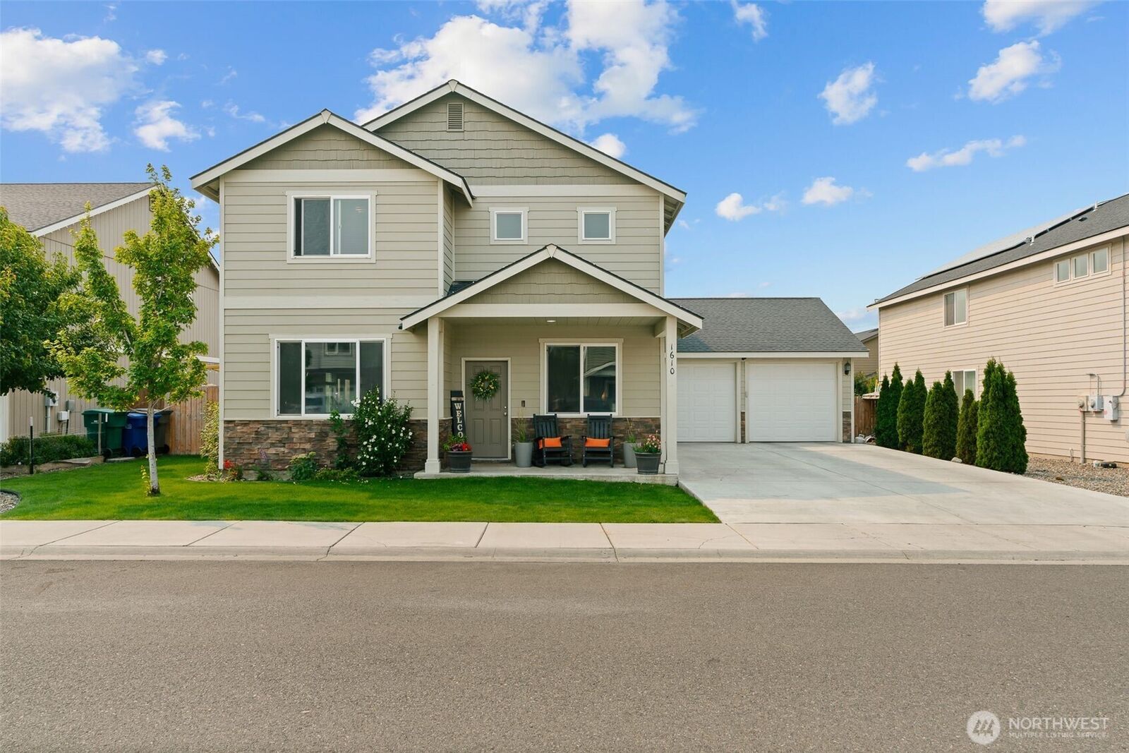 Property Photo:  1610 E Spokane Avenue  WA 98926 