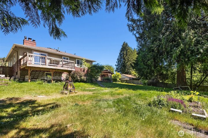Property Photo: 16414 48th Avenue W WA 98026