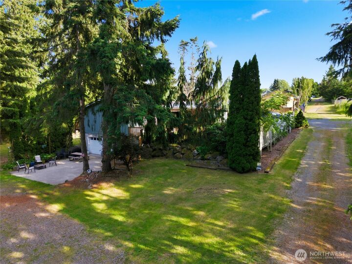 Property Photo: 415 118th Avenue E WA 98372