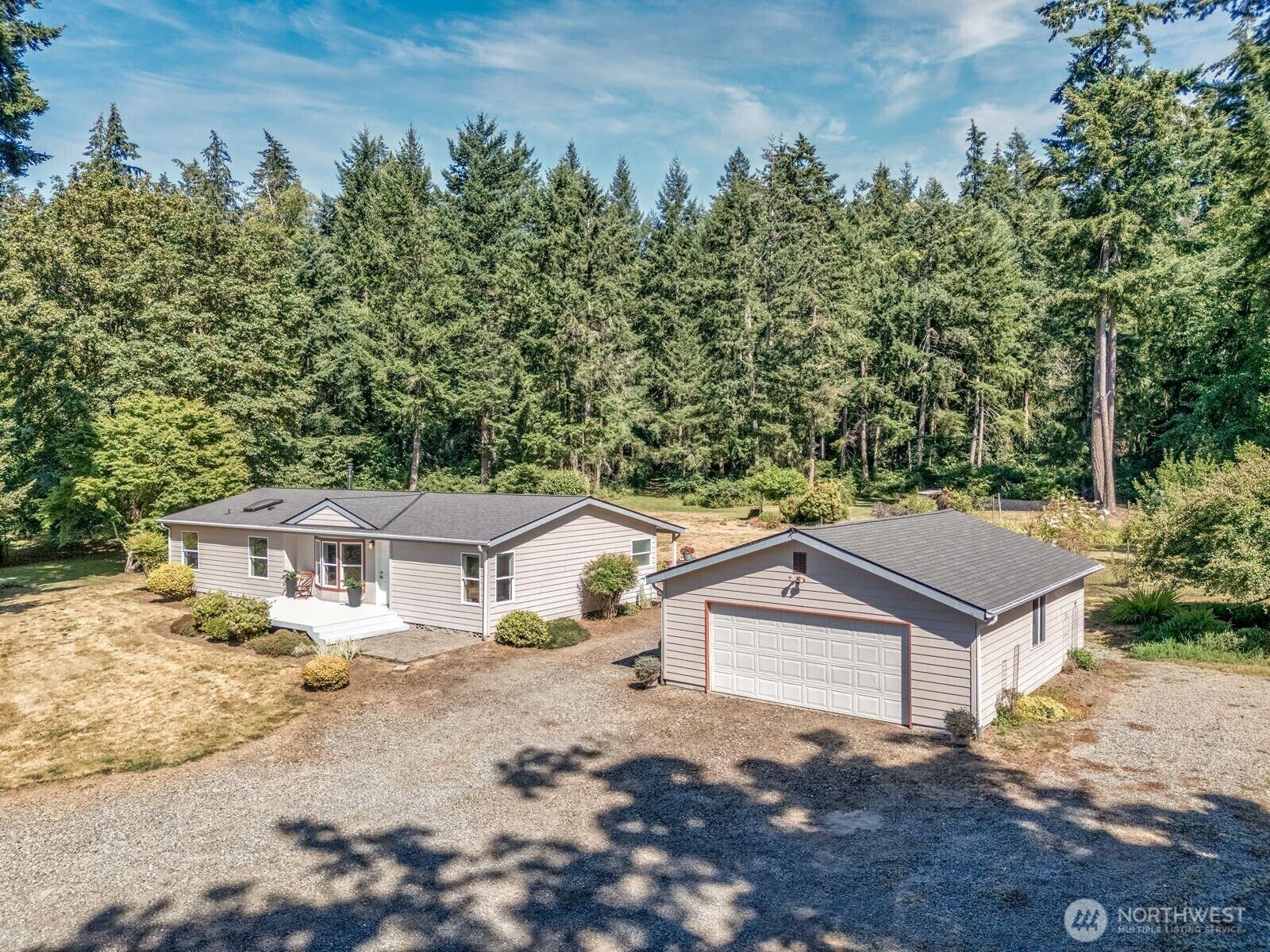 Property Photo: 13808 SW 216th Street WA 98070