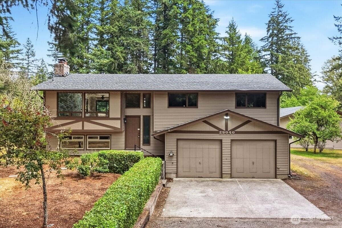Property Photo:  29040  188 Avenue SE  WA 98042 