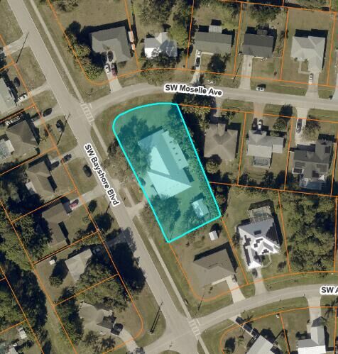 Property Photo:  2381 SW Bayshore Boulevard  FL 34984 