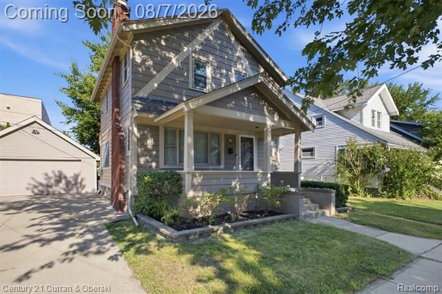 Property Photo:  916 Knowles Street  MI 48067 