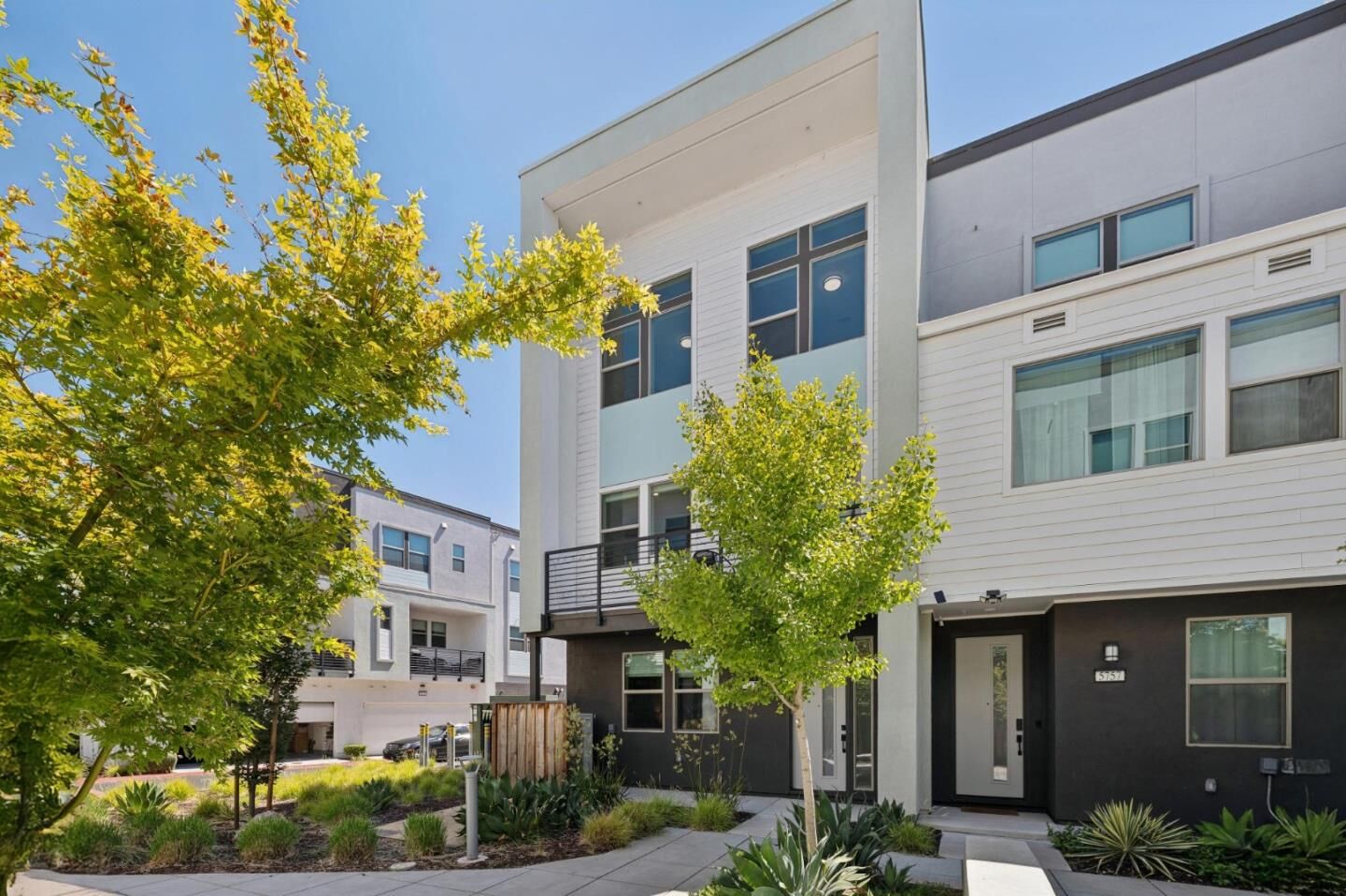 Property Photo:  5761 Vibrant Loop  CA 95119 