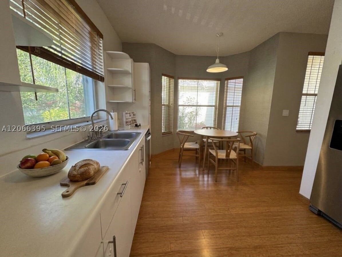 Property Photo:  1130 Buttonwood Ln -  FL 33019 
