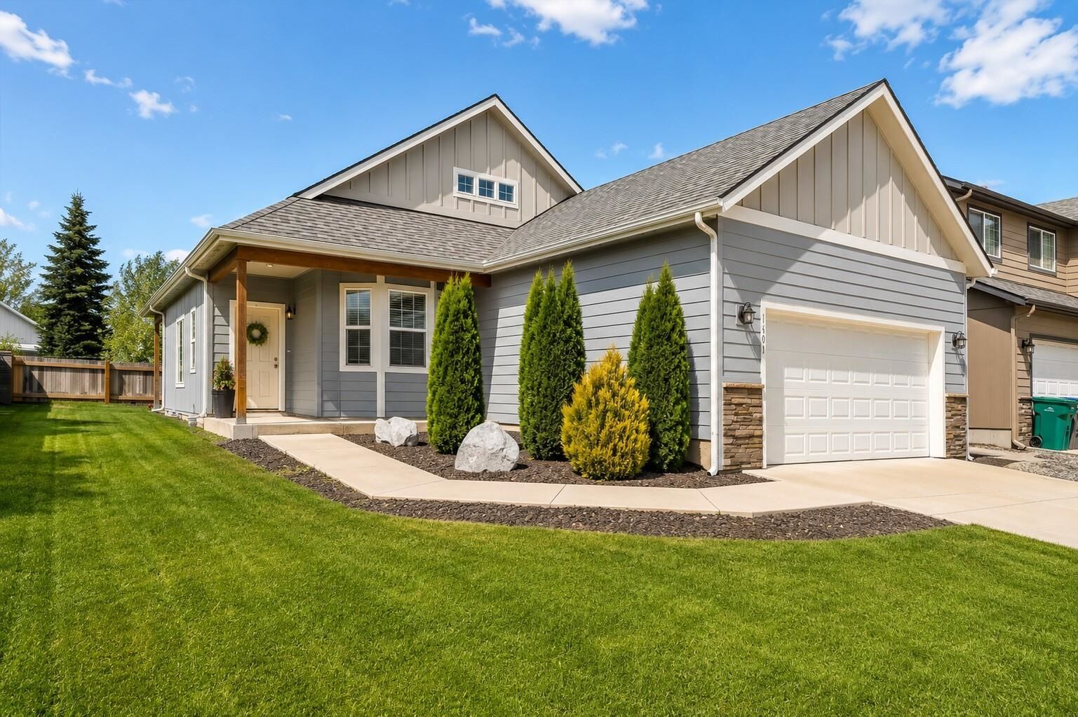 Property Photo: 1601 E Marilyn Cir WA 99006