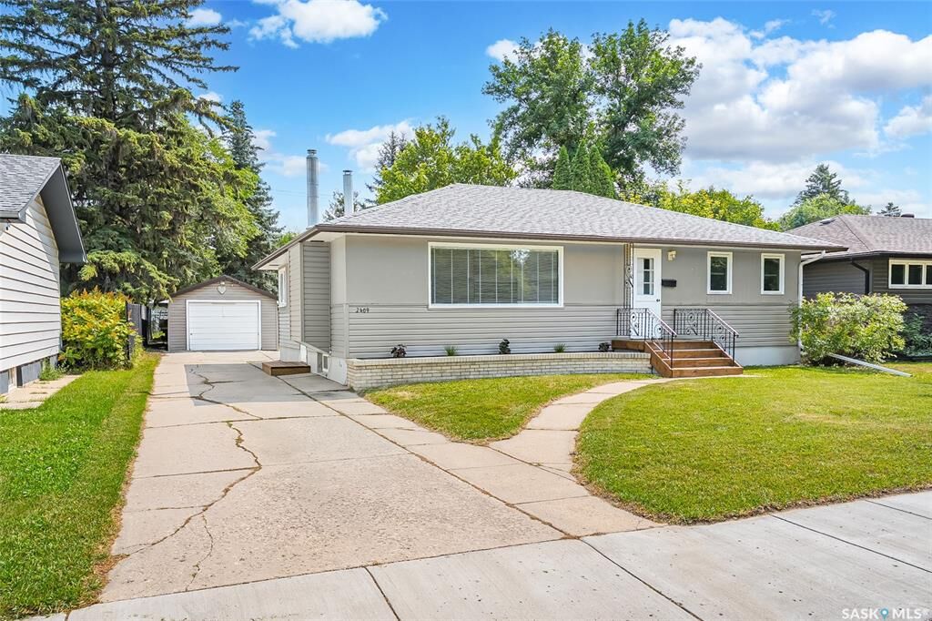 Property Photo:  2409 York Avenue  SK S7J 1J4 