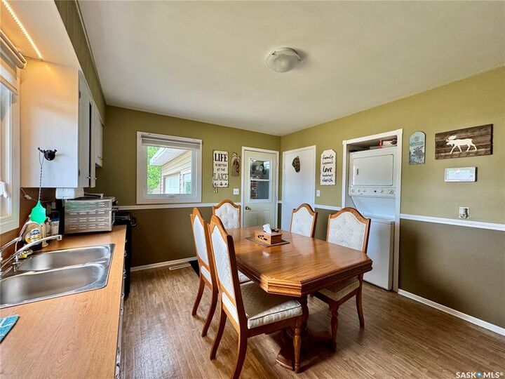 Property Photo:  321 Vincent Avenue W  SK S0A 0M0 
